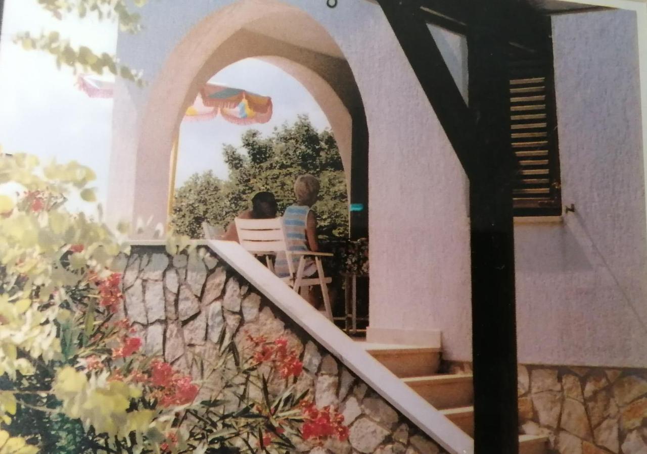 Villa Haus Convallaria Pinezići Exterior foto